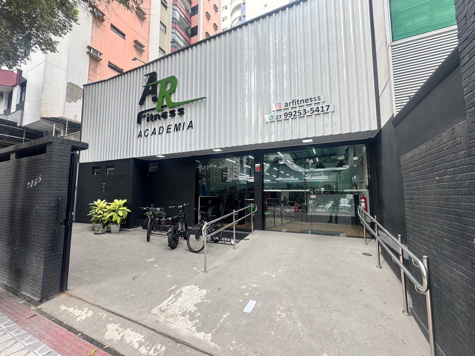 Fachada da AR Fitness Academia em Vila Velha